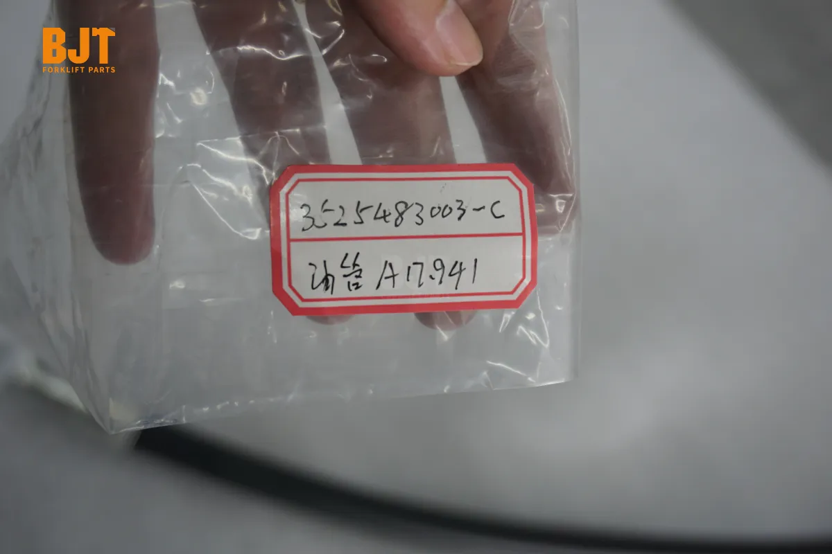 3525483003