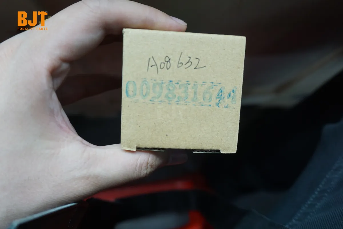 0009831644